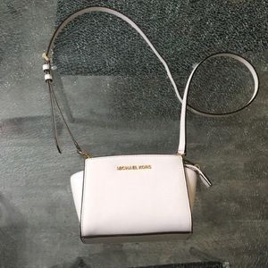 White Michael Kors Crossbody